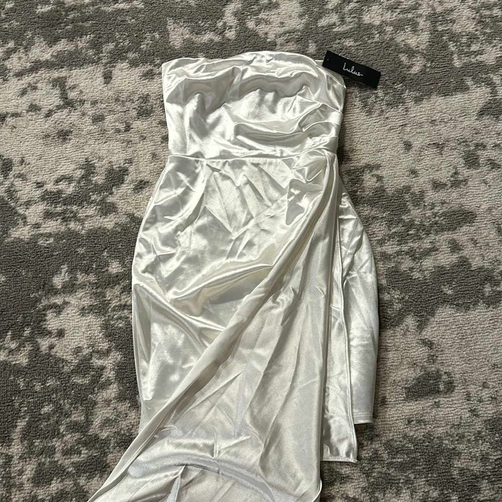 Brand new Lulus dress
